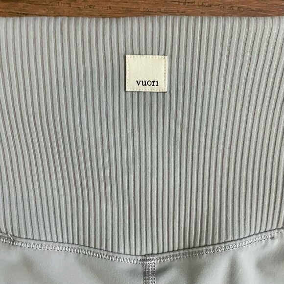 Vuori Women's Light Blue High-Waisted Ribbed Studio Leggings Soft Cloud Size L - Picture 11 of 16